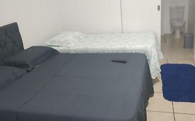 Quarto A 200M Da Praia Do Campeche Com Piscina
